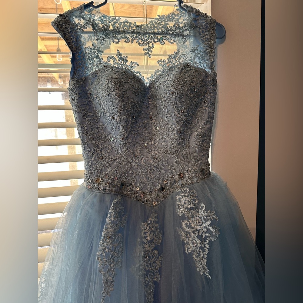 Cinderella/Quince/prom dress, size small